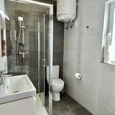 Cerviola Graziosa Court דירה *