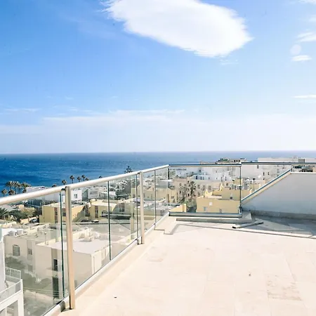 Cerviola Graziosa Court *